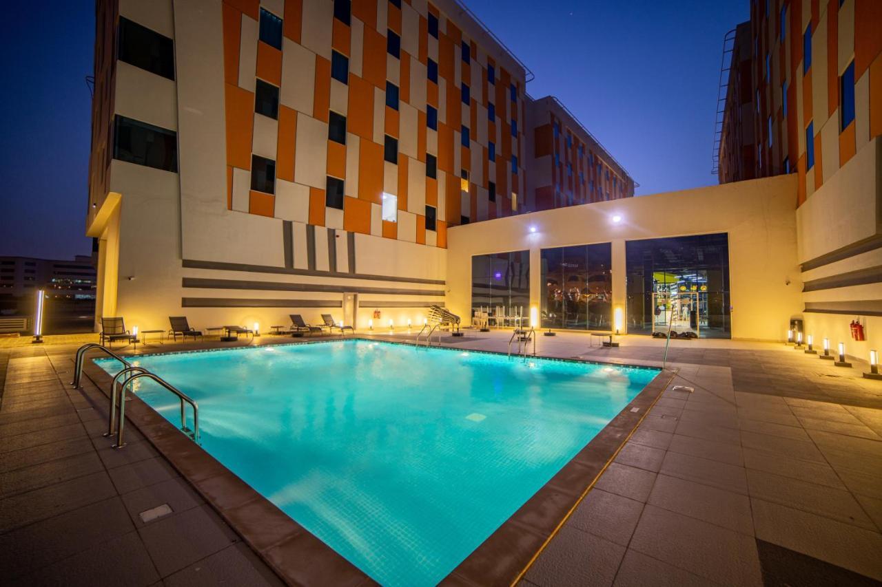 Ksk Homes Hotel Dubai Academic City Bagian luar foto